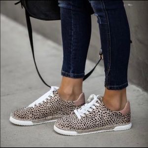 New 6.5 Vici Dolls cheetah tennis shoes